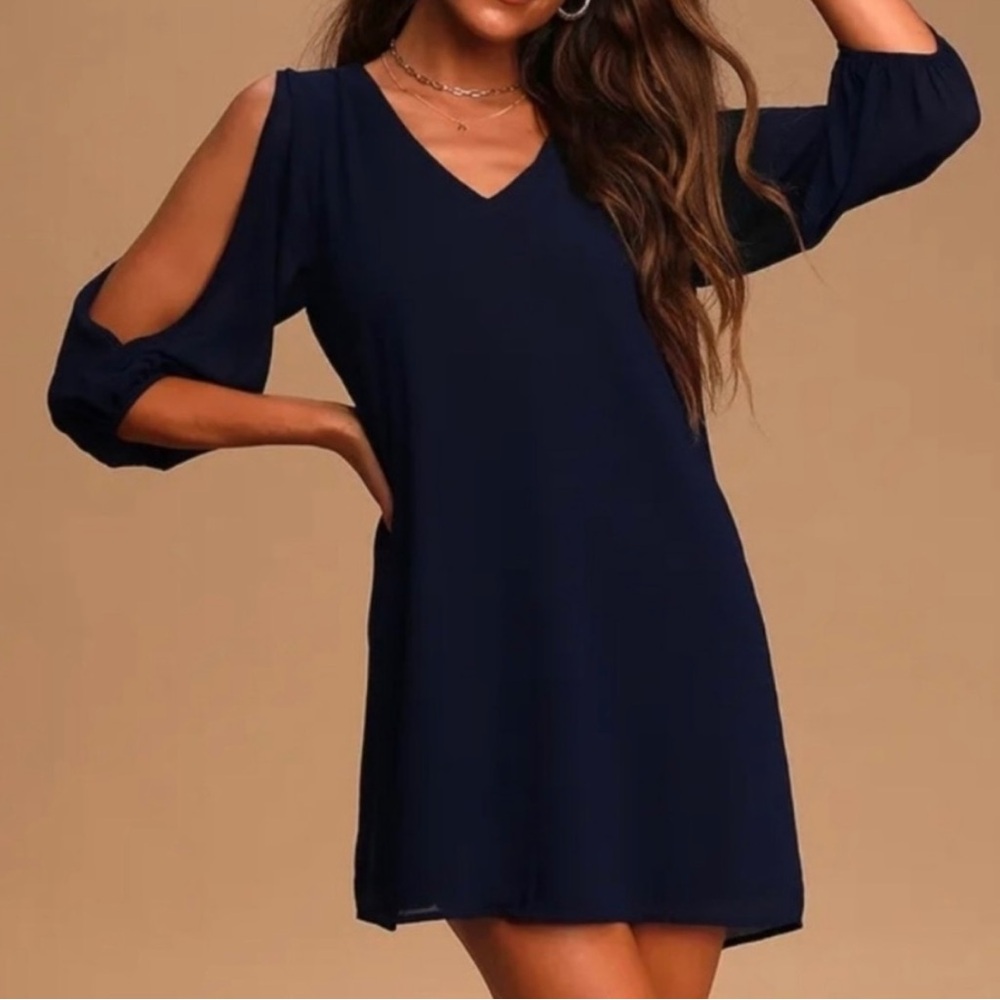 Lulus Navy Long Sheer Sleeve V Neck
Flowy Shift Dress Women's Large NWT